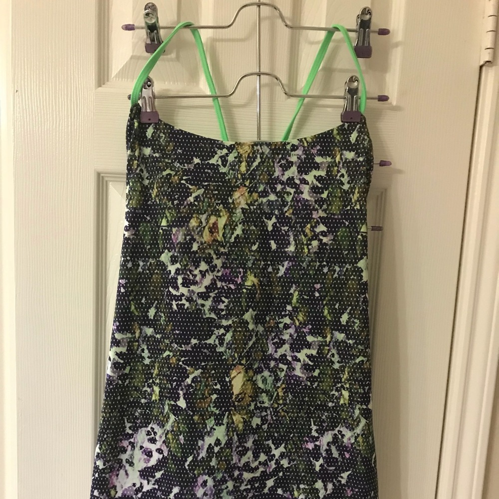 Lululemon tank